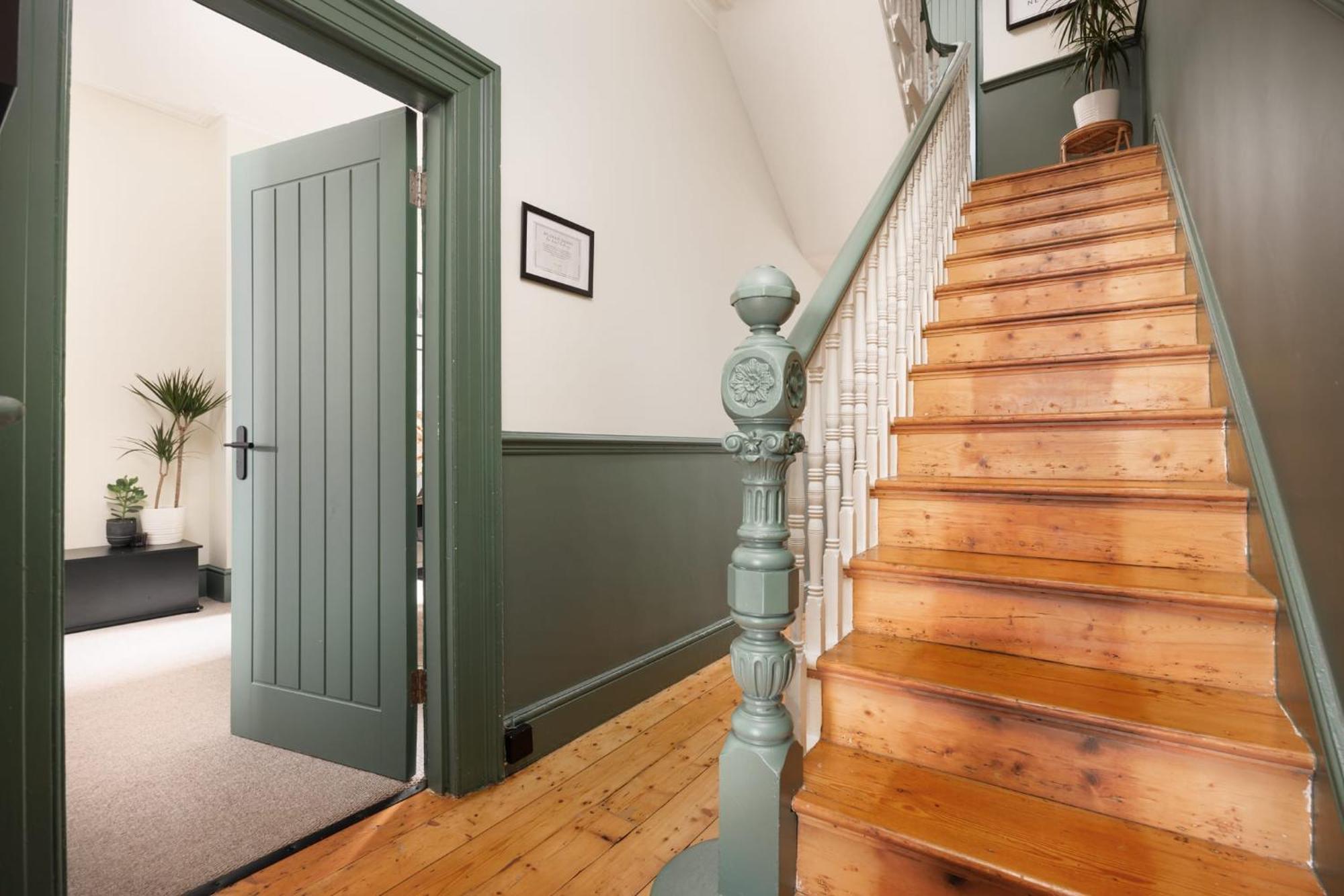 New Luxury For 2024 - Central Plymouth House - Sleeps 10 - Access To Plymouth Town - Close To The Barbican - Pets Welcome - Parking Available - By Luxe Living By Sophia Exteriér fotografie