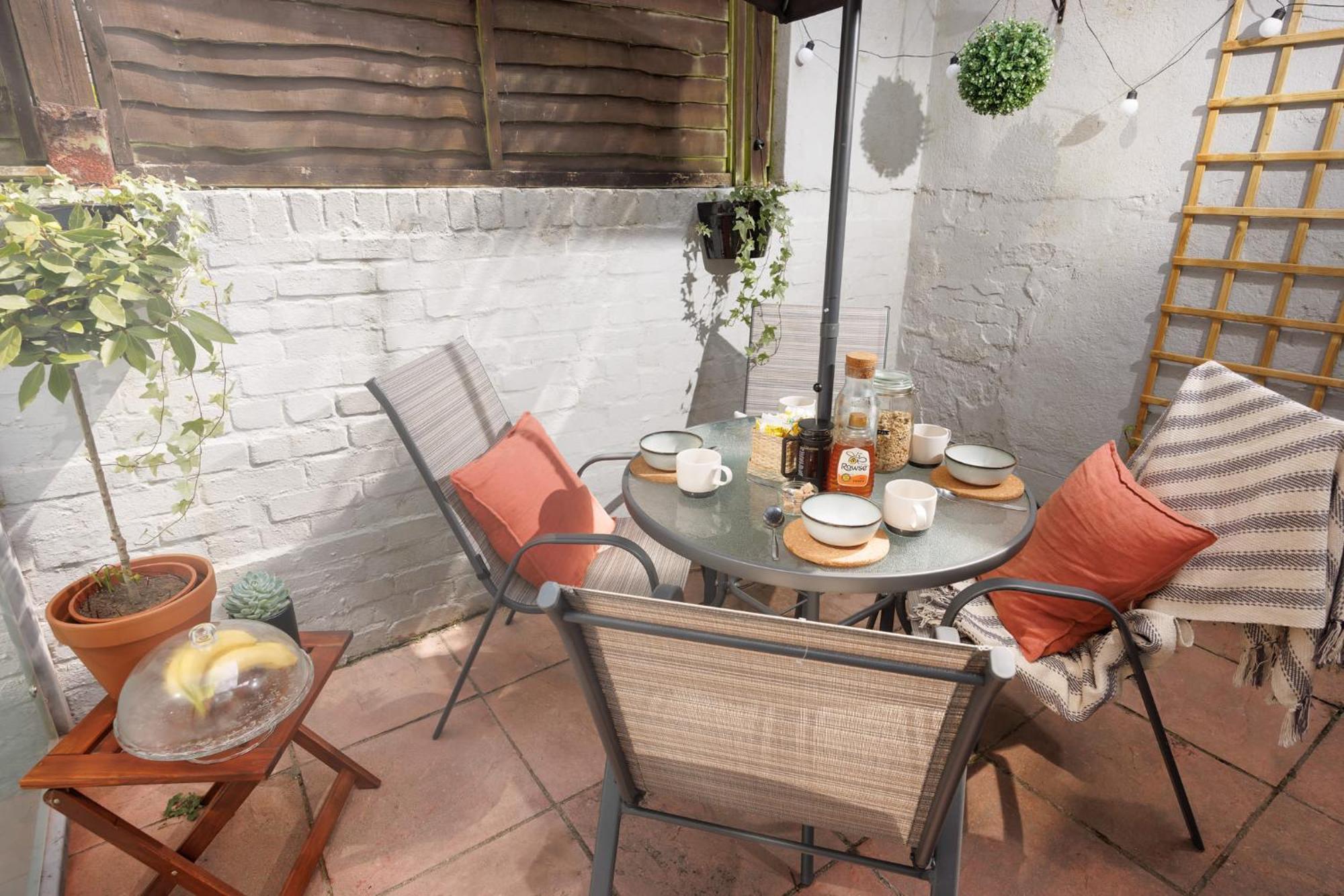 New Luxury For 2024 - Central Plymouth House - Sleeps 10 - Access To Plymouth Town - Close To The Barbican - Pets Welcome - Parking Available - By Luxe Living By Sophia Exteriér fotografie