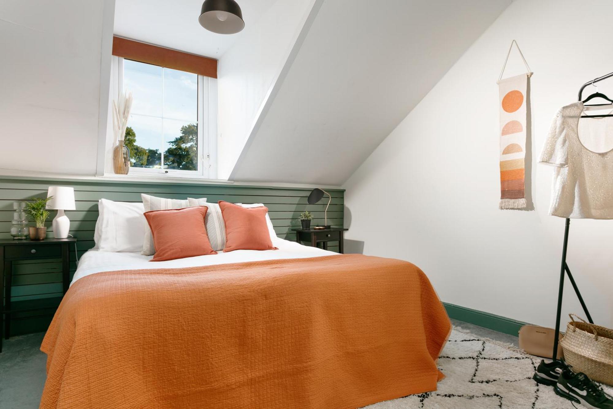 New Luxury For 2024 - Central Plymouth House - Sleeps 10 - Access To Plymouth Town - Close To The Barbican - Pets Welcome - Parking Available - By Luxe Living By Sophia Exteriér fotografie