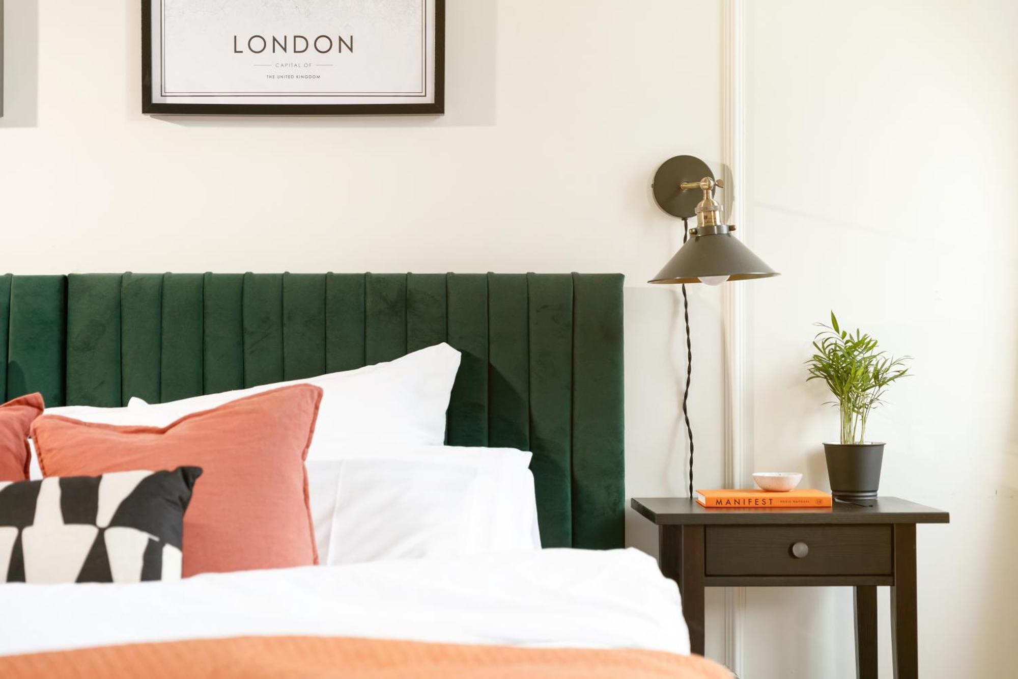 New Luxury For 2024 - Central Plymouth House - Sleeps 10 - Access To Plymouth Town - Close To The Barbican - Pets Welcome - Parking Available - By Luxe Living By Sophia Exteriér fotografie